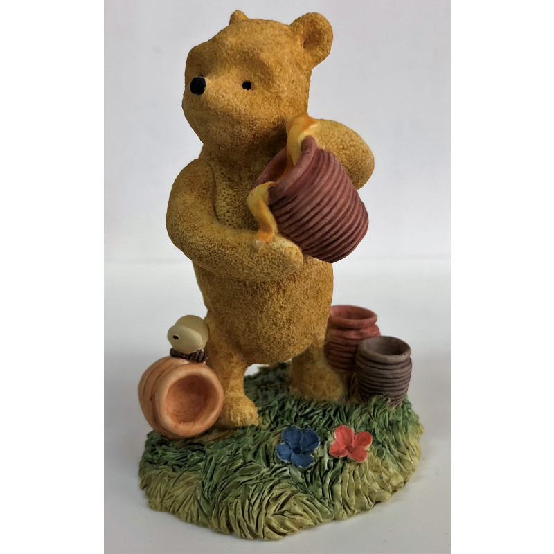 Border Fine Arts Figurine Winnie The Pooh Eating Hunny Figurine Model A1339 with Box